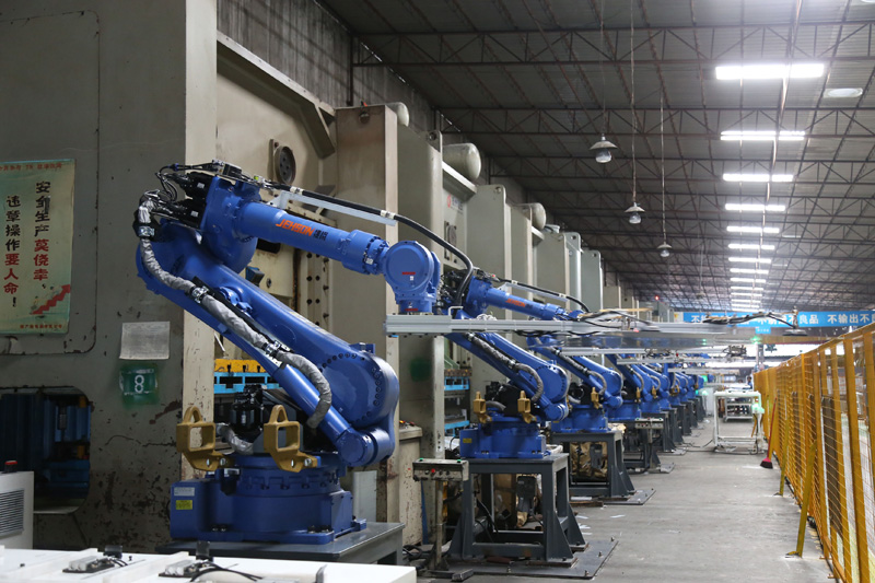 沖壓機械手和沖壓機器人有什么區(qū)別？