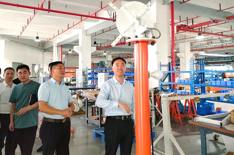湖北省襄陽市襄州區(qū)政府領(lǐng)導一行蒞臨捷瞬新工廠考察交流